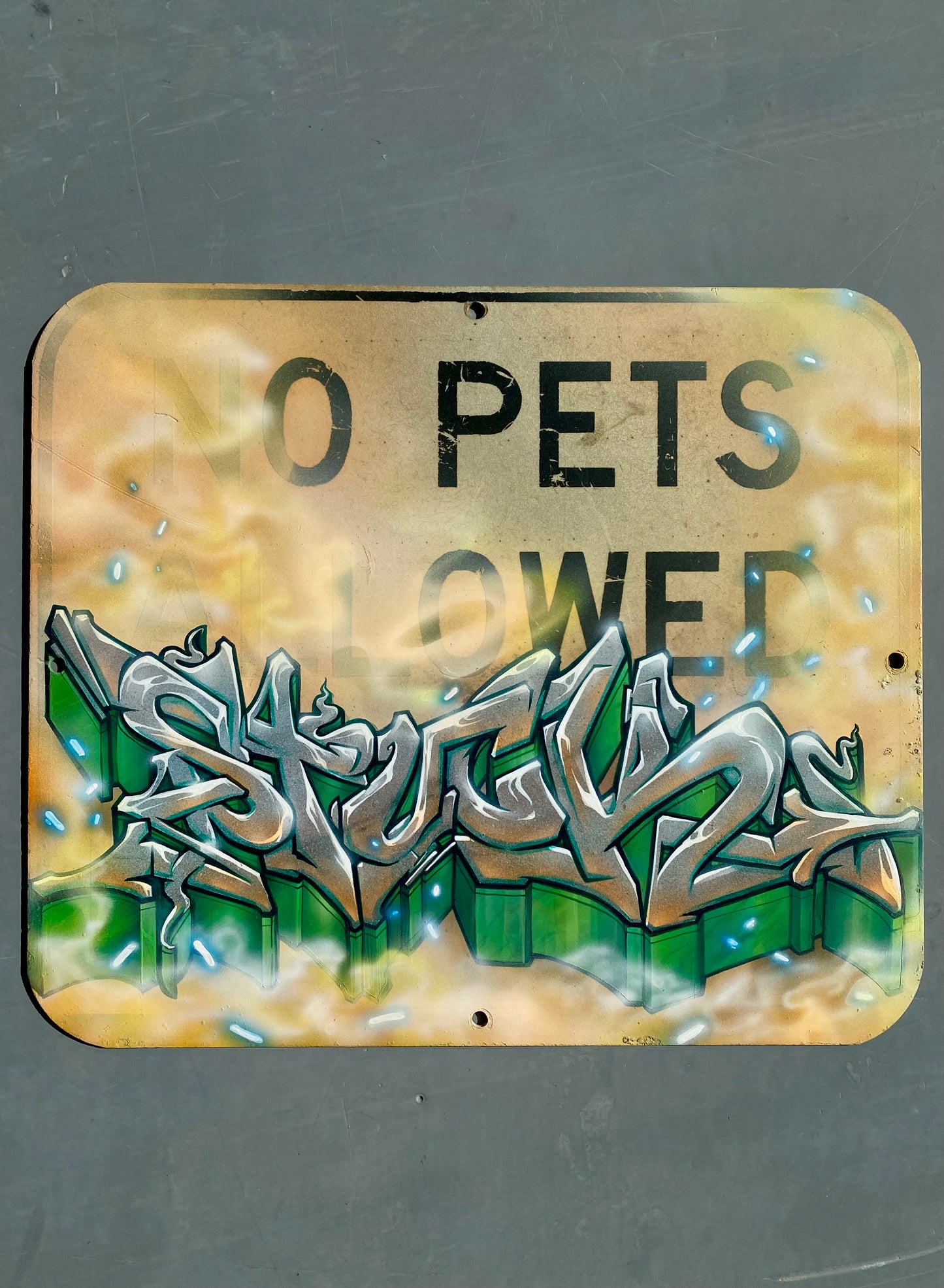 No pets allowed in the restroom
